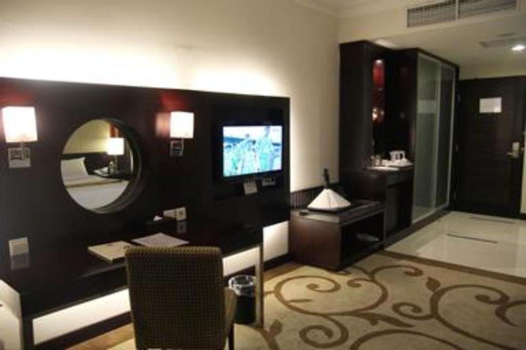 Grand Basko Hotel 巴东 外观 照片