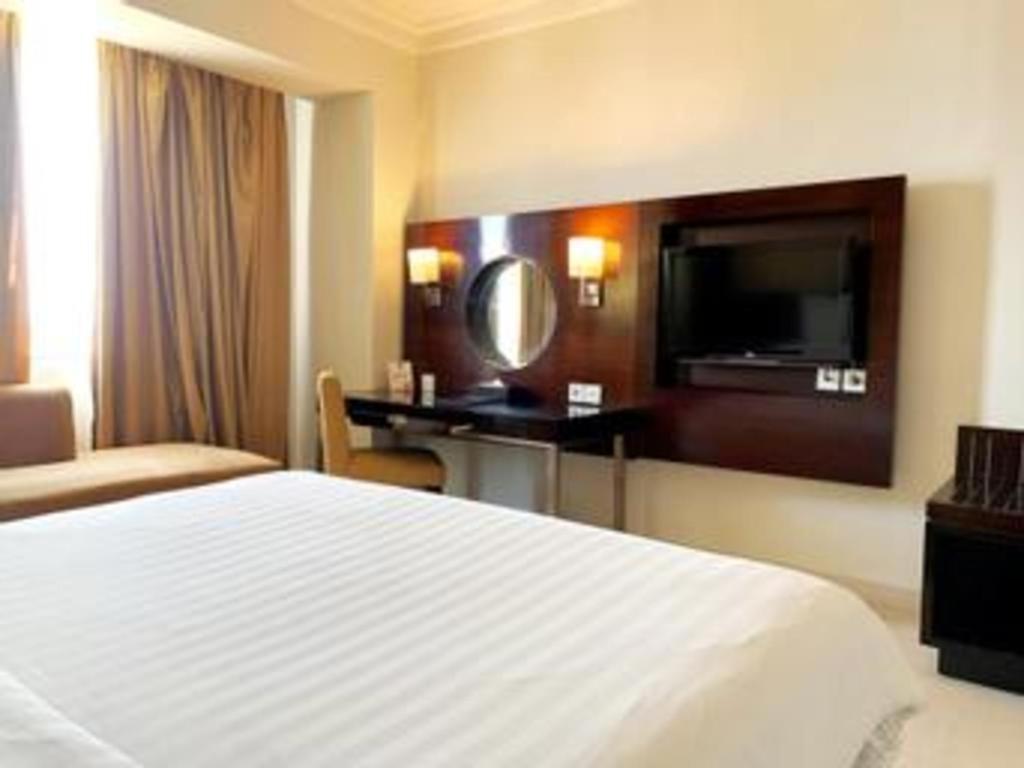 Grand Basko Hotel 巴东 外观 照片