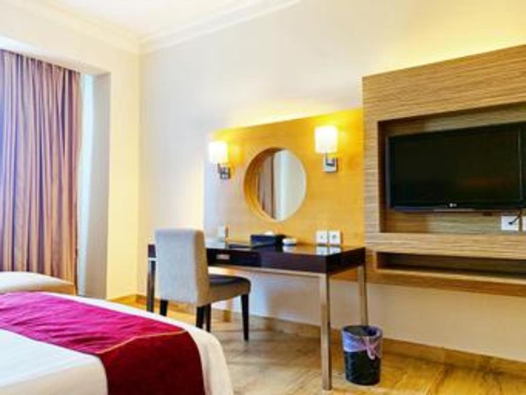 Grand Basko Hotel 巴东 外观 照片