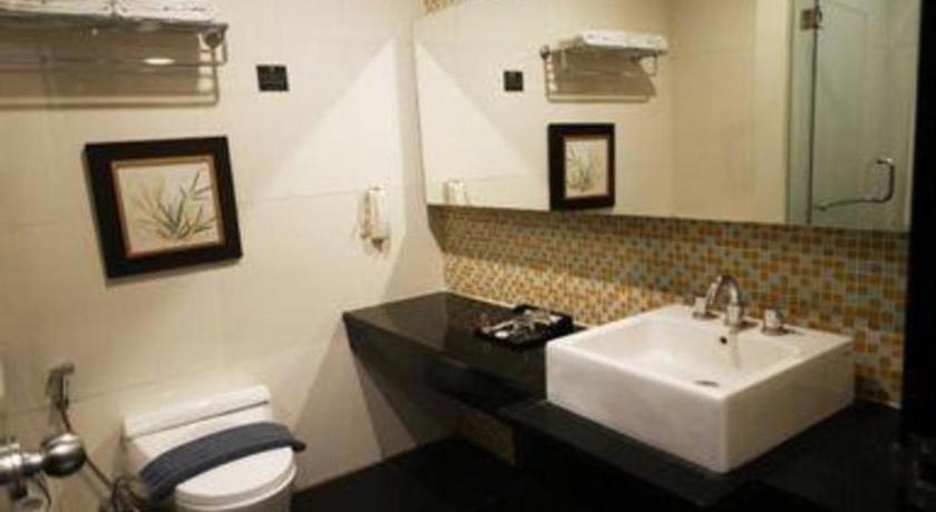 Grand Basko Hotel 巴东 外观 照片