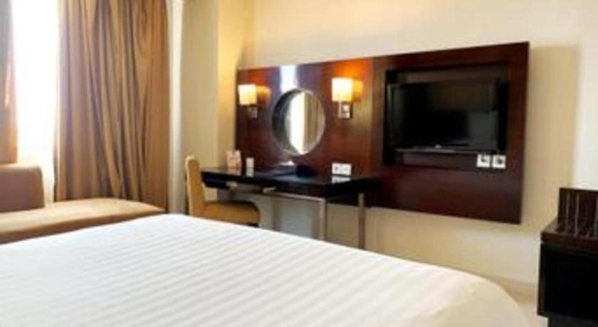 Grand Basko Hotel 巴东 外观 照片