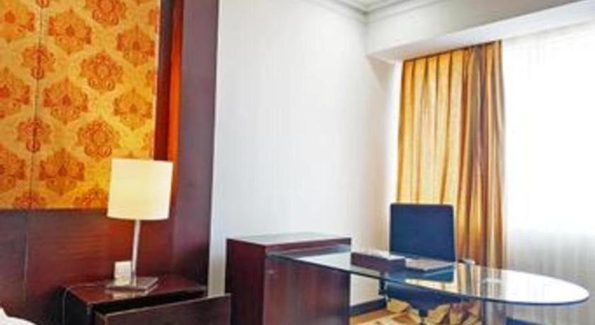 Grand Basko Hotel 巴东 外观 照片