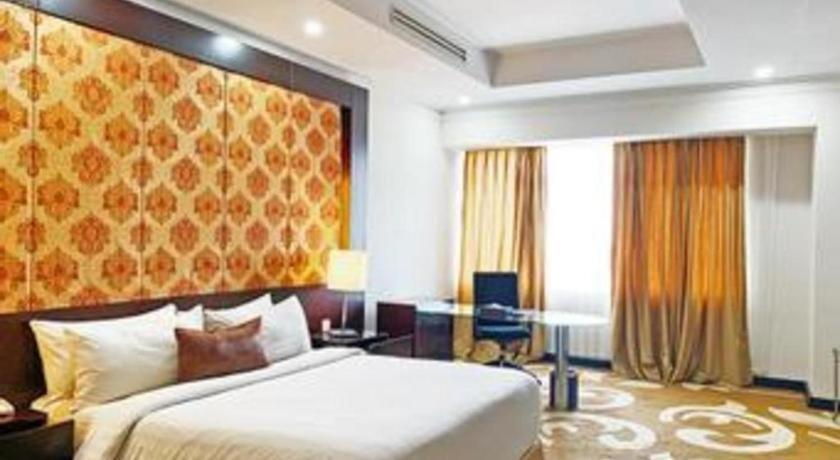 Grand Basko Hotel 巴东 外观 照片