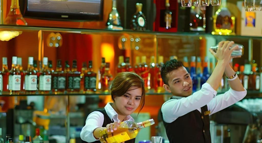 Grand Basko Hotel 巴东 外观 照片